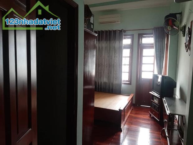 Xe ngủ trong nhà Điện Biên Phủ, P11, Q10,  60m2, 5 tầng. 0939927498. - 2