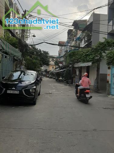 Xe ngủ trong nhà Điện Biên Phủ, P11, Q10,  60m2, 5 tầng. 0939927498.