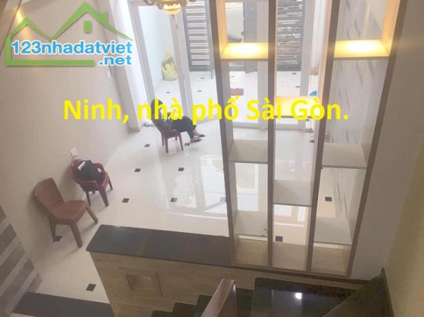 Nhà mặt tiền KD Trịnh Đình Trọng, Hòa Thạnh, Tân Phú, 70m2, 4 tầng, mói coong.