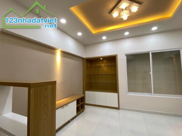 Nhà mặt tiền KD Trịnh Đình Trọng, Hòa Thạnh, Tân Phú, 70m2, 4 tầng, mói coong. - 3