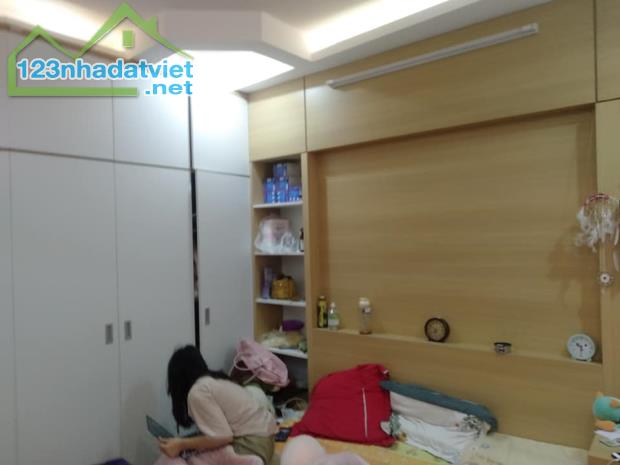 Quan Hoa - Cầu Giấy 5 Tầng 35m2 Nhà mới đẹp ở ngay, 15m ra phố, Giá 5,1 tỷ - 2