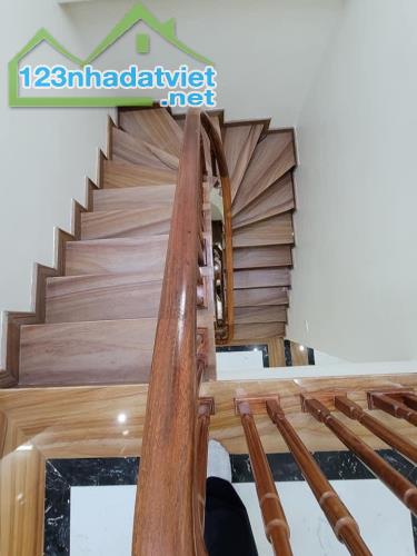 Bán nhà phố Hoàng Ngân 4 Tầng 48m2 Cách oto 10m, Nhà mới xây ở ngay 5,9 Tỷ
