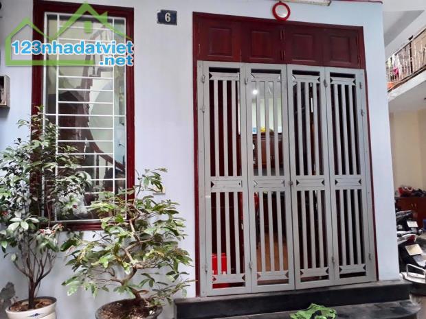 Bán nhà Phố Trần Khát Chân, 96.5 m2, mặt tiền 7,1m, ô tô đỗ cửa, kinh doanh mọi loại hình.