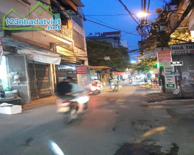 Nhà tôi ở sinh sống ba đời kinh doanh,mặt phố,24m, MT3,5, 3,8 tỷ - 2