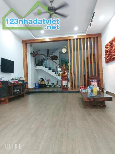 Nhà Xô Viết Nghệ Tĩnh, Bình Thạnh, 91m2, 3 tầng, 4PN, 8 tỷ.