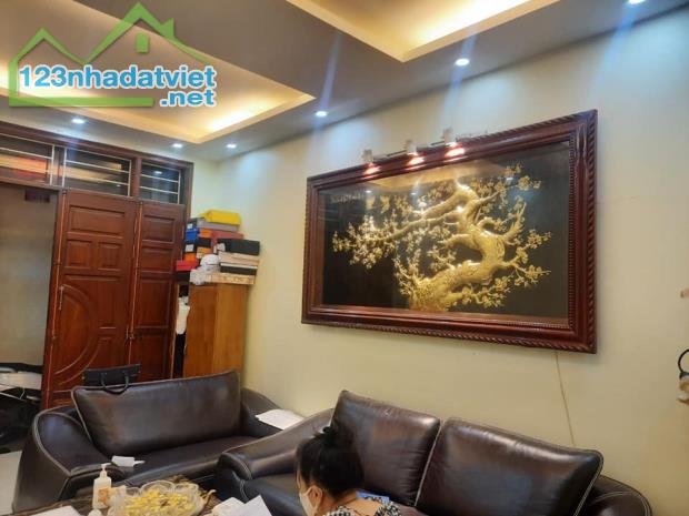 Bán nhà phố  Nghi Tàm, 338 m2, ô tô qua lại, mặt tiền 7.0 m, phố lớn, đẹp, giá 125 tỷ. - 1