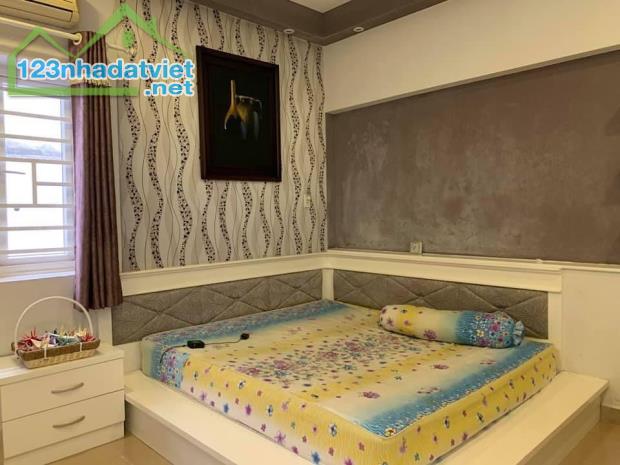 Bán nhà mặt tiền đường TP. Nha Trang, 108m2 giá chỉ 8.1 tỉ - 1