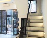 Bán gấp Nhà mặt ngõ ô tô KD phố Trần Quốc Hoàn Cầu Giấy, 56m MT 5,4m, giá 10,3 tỷ.