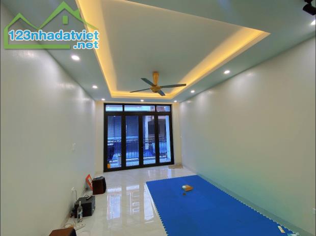 💥 MẶT PHỐ 800A CẦU GIẤY 62M2 5T MT 4M - THANG MÁY GARA - GIÁ CHỈ 16.5 TỶ 💥 - 5