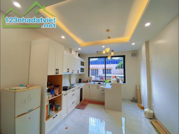 💥 MẶT PHỐ 800A CẦU GIẤY 62M2 5T MT 4M - THANG MÁY GARA - GIÁ CHỈ 16.5 TỶ 💥 - 4