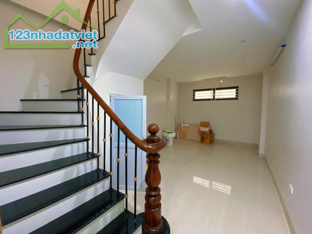 💥 MẶT PHỐ 800A CẦU GIẤY 62M2 5T MT 4M - THANG MÁY GARA - GIÁ CHỈ 16.5 TỶ 💥 - 2