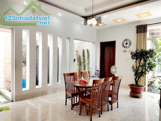 SIÊU BIỆT THỰ MẶT TIỀN LÔ GÓC NGANG BỀ THẾ 9M, PHẠM THẾ HIỂN QUẬN 8, 5PN 234M2 - 19,2 TỶ. - 1