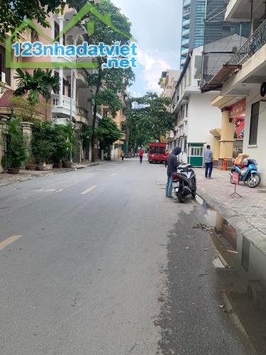 Mặt Phố Hoàng Sâm 65m2*4 Lô Góc 3 Thoáng MT 20m Ô Tô Kinh Doanh Giá 21.8 tỷ Lh 0824564222. - 2