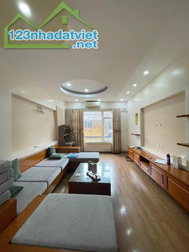Nhà Phố Nguyễn Văn Huyên 55m2*5 Ở Ngay Ô Tô Kinh Doanh Giá 14.9 tỷ Lh 0824564222.