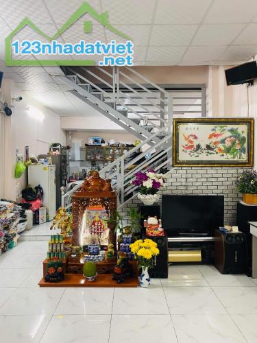 Xe hơi vào nhà, ngang 5 cực hiếm, Tân Bình, 70m2, chỉ 8 tỷ