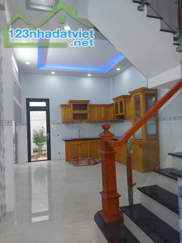 Bán nhà khu Tên Lửa 4x18m đúc 4 tấm - 3