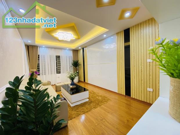 Bán nhà 5 tầng rất đẹp ngõ 460 Khương Đình, Thanh Xuân,2 thoáng gần phố 37m2 chỉ 4.75 tỷ. - 1