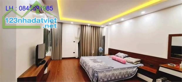 bán nhà tô vĩnh diện thanh xuân ngõ thông lô góc 40 m2 5 tầng 5,4 tỷ