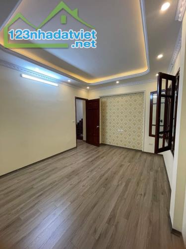 Ơ kìa phố Đào Tấn Ba Đình 60m2 5 tầng thang máy – gara oto _ mặt tiền 6m giá chỉ 20 tỷ . - 3