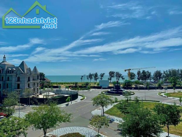 Cần sang nhượng khách sạn lớn, mới, nằm trong khu phố biển Ocean Dunes sầm uất bật nhất PT