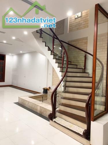 TOÀ NHÀ ĐA NĂNG, 7 TẦNG Phố Trần Thái Tông. MB 128m². Chào 53 tỷ - 3