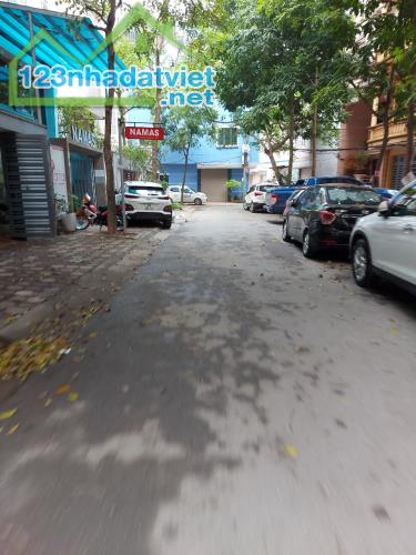 Bán nhà dân xây 7 tầng Linh Đường, Hoàng Liệt, Hoàng Mai, Hà Nội. - Diện tích: 45m2. - 2
