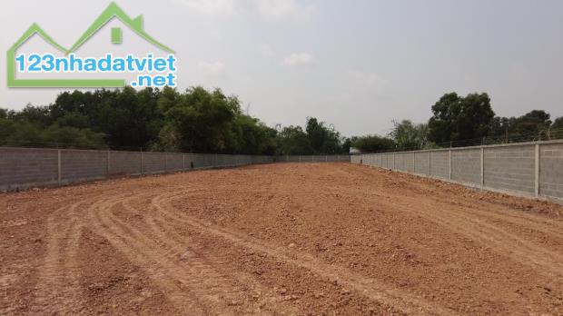 Bán đất 23x150m2, (2562m2), 11.5 tỷ,đường nhựa Tỉnh Lộ 822, Xã Hiệp Hòa, Đức Hòa, Long An.