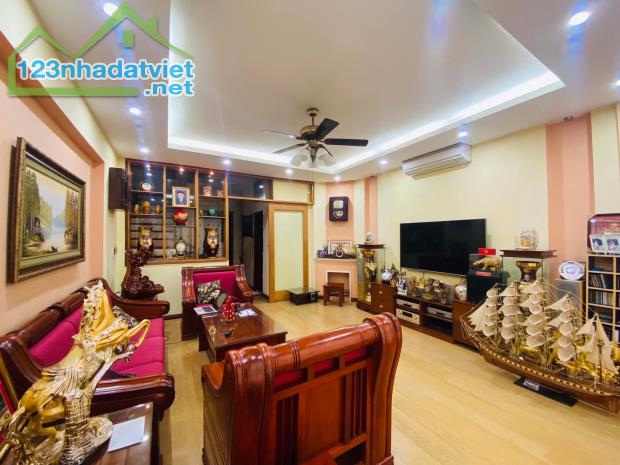 Bán nhà phân lô Trần Nguyên Đán, lô 8 KĐT Định Công, 75m2, 25 tỷ