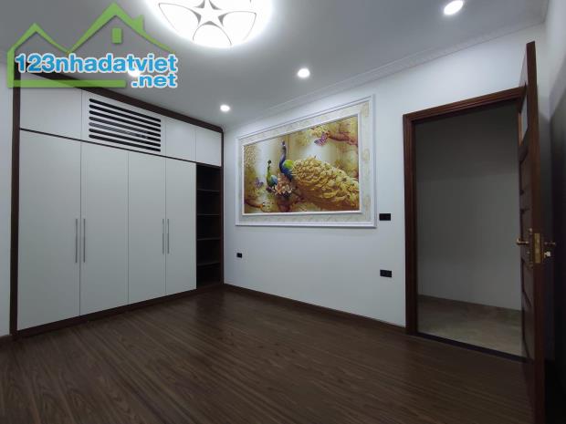 Nhà Phố Phạm Văn Đồng 50m2*7 Lô Góc Ô Tô Kinh Doanh Giá 16 tỷ Lh 0824564222.