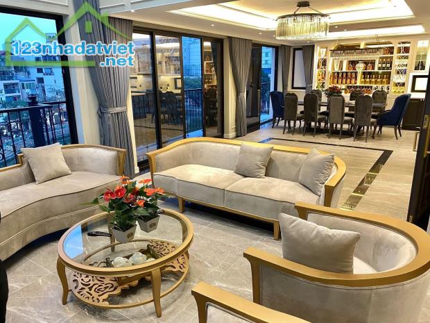 BÁN NHÀ PHỐ VIP PHẠM TUẤN TÀI 95m2 MT 10m 3 LÀN OTO VỈA HÈ 3M KD VP. GIÁ 2X TỶ - 1