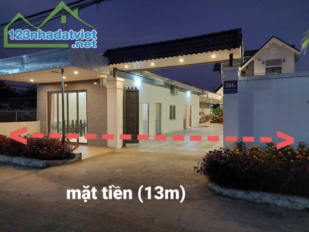 Biệt thự mặt tiền Nguyễn Văn Lâu, Phường 8, Vĩnh Long, ngang 13m, 860m, giá chỉ 12,5 tỷ.