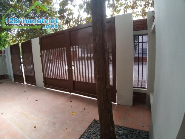 Cho thuê Biệt thự Đại mỗ, nhà đẹp 180m2x3T, chỉ 18tr - 1