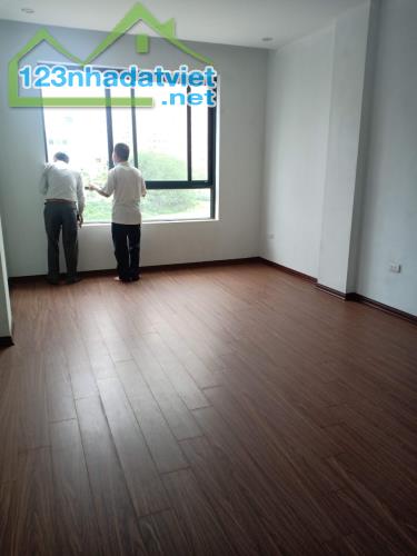 Cho thuê nhà trung yên 90m2x6T, thang máy chỉ 40tr - 2