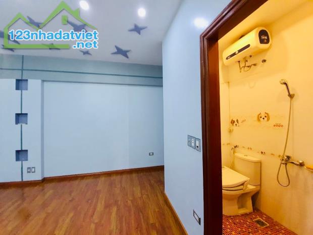 Bán  nhà Trung Kính 100m2 8t 16tỷ  phân lô,oto,gà đẻ chứng vàng dòng tiền ổn định