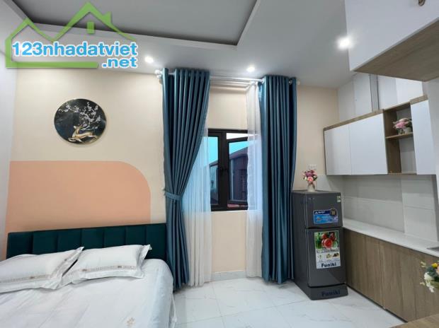Bán nhà mặt phố Nguyễn Trường Tộ, Ba Đình, ô tô tránh, kinh doanh, giá 42 tỷ - 1