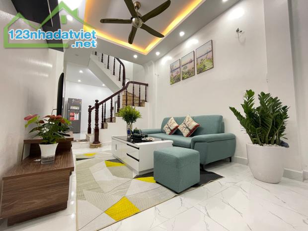 Bán nhà Xuân Phương 48m 5PN, 5T, view Foresa,mới đẹp ở ngay chỉ 3.4 tỷ