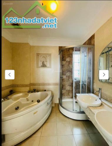 Bán nhà mặt phố Thụy Khuê  60m mt5m phân lô vỉa hè view Hồ Tây 8T thang máy 31tỷ.