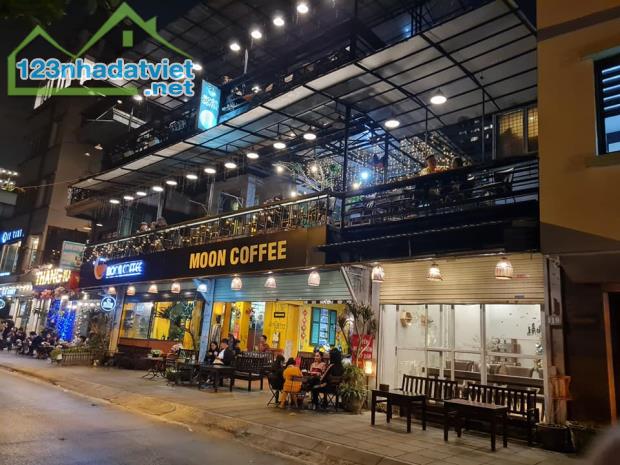 Bán biệt thự Nguyễn Đình Thi MT 20m DT225m2 View Hồ Tây đẹp thoáng Ở&Kinh doanh CAFE 115Tỷ