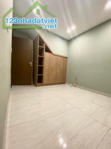 Hẻm 6m thông, đường Tây Thanh, Tân Phú, 92m2, 2 tầng, nhà đep giá rẻ. 8 tỷ - 4