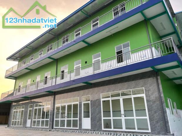 BÁN NHÀ XƯỞNG TƯ NHÂN 7700m2 NGOÀI KCN, XÃ ĐỨC HÒA HẠ, HUYỆN ĐỨC HÒA, TỈNH LONG AN