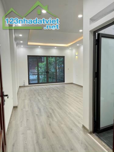 PHỐ PHƯƠNG LIỆT NHÀ MỚI 50M2, 4 TẦNG ÔTÔ ĐỖ CỬA 5.5 TỶ