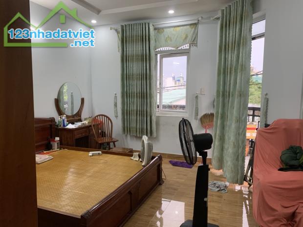 Chủ nợ bank bán nhà Trần Thị Cờ 89 m, 4 tầng, 5x 18 giá nhỉnh 7tỷ ,Thới An,Quận 12