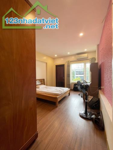 Tôi chính chủ cần bán căn nhà tại Tây Hồ 227m2 mt9,5m KD tốt giá mong muốn 88 tỷ. - 2