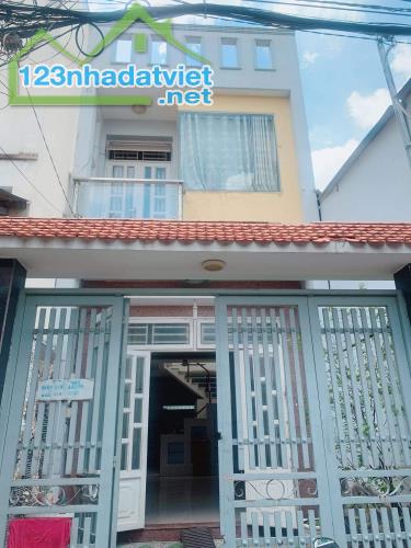 Bán Gấp Nhà,Trường Chinh, Quận 12,HXH, 1Xẹt, 80M2, 2Tầng Chỉ 5.3 Tỷ TL. 0967399045