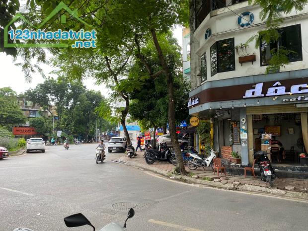 Mặt Hồ Đắc Di 12 Tỷ, 25m2- 4T, mặt tiền 10m, View Hồ- Lô Góc, Ô tô tránh