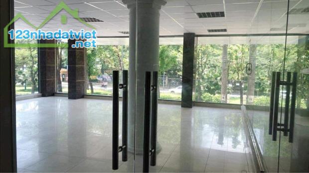 Bán nhà mặt phố  Trung Yên Cầu Giấy 200m2 mt25m hợp 7 tầng thông sàn KD tốt giá 60 tỷ . - 1