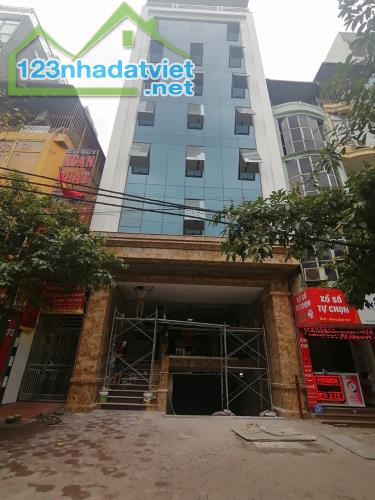 Bán tòa nhà Văn Phòng 9 tầng mặt phố Nguyễn Lương Bằng Dt 204m2 Mt 8.5m. Giá 120 tỷ