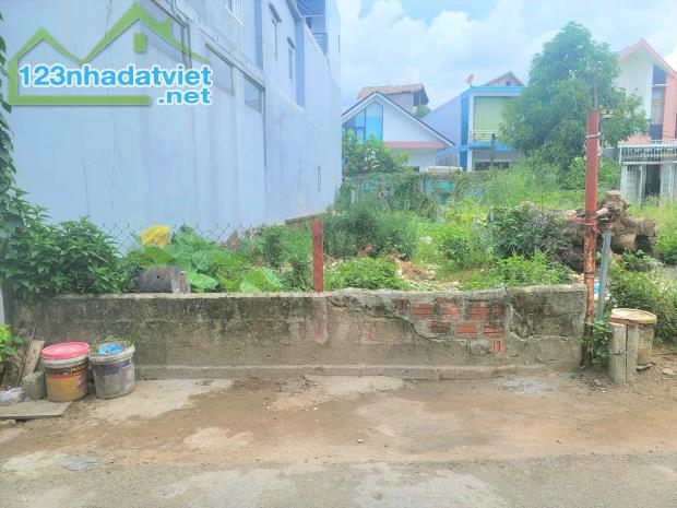 Bán đất 108,4m2, 2 mặt tiền đường Nguyễn Đỗ Cung, phường Xuân Phú, ngay trung tâm TP Huế