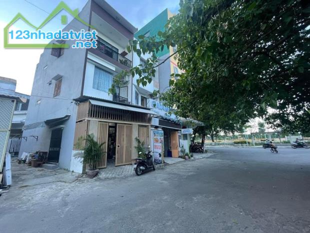 Tôi bán nhà 3 tầng đường 10m gần Yên Khê 2, Thanh Khê, Đà Nẵng
