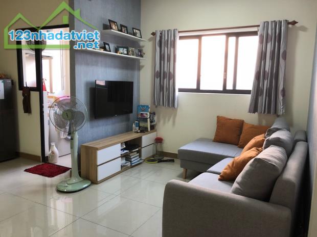 Tin mới! Căn hộ Q11 2PN/70m2/có nội thất có ban công 9 triệu gần Lê Đ.Hành-Lữ Gia ĐHB.Khoa